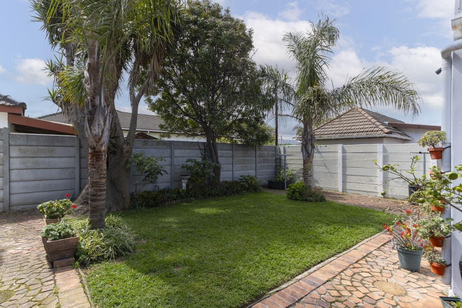 3 Bedroom Property for Sale in Lochnerhof Western Cape